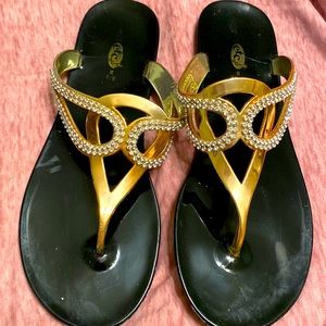 Womens sandals size: 7/8